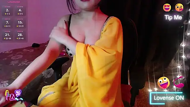 Snapshot of Hot_Hazel chatting on 07.31.26 Hot Hazel online show from 07.31.26