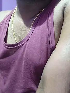 Snapshot of Y0ur_Slave chatting on 04.07.26 Y0ur Slave online show from 04.07.26