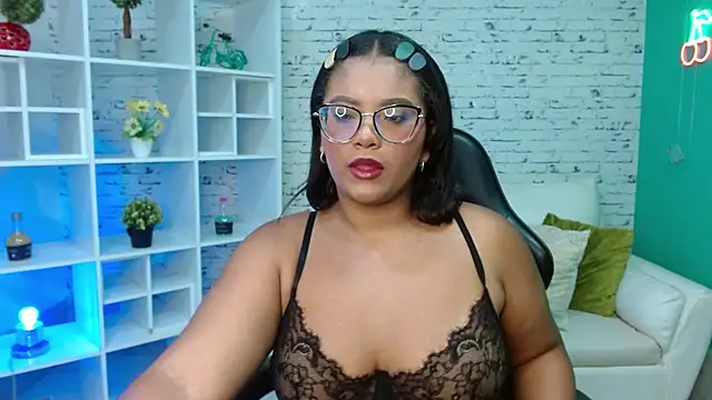 hannahjackson  online show from 11.19.25