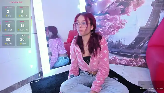 Snapshot of little_ellie_1 chatting on 11.04.25 little ellie 1 online show from 11.04.25