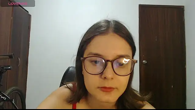 CarlaLorez online show from 10.28.25