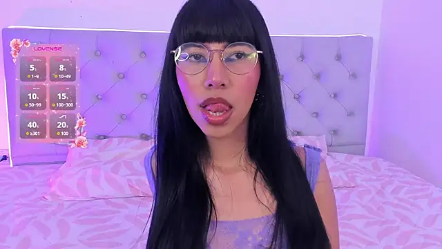 Snapshot of Nina_fox_0691 chatting on 10.11.25 Nina fox 0691 online show from 10.11.25