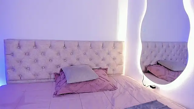 Snapshot of Nina_fox_0691 chatting on 11.04.25 Nina fox 0691 online show from 11.04.25