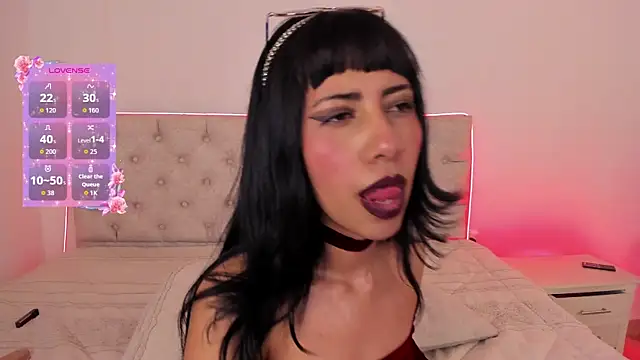 Snapshot of Nina_fox_0691 chatting on 11.18.25 Nina fox 0691 online show from 11.18.25