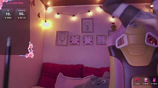 Giia Moretti  online show from 12.16.25