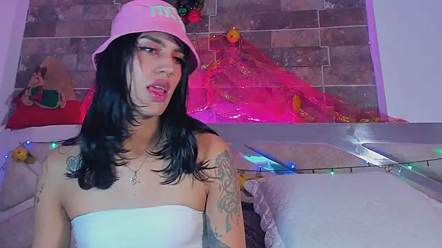 tahhlia rouge online show from 11.25.25