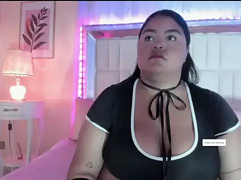 LunaaBlaze online show from 11.14.25