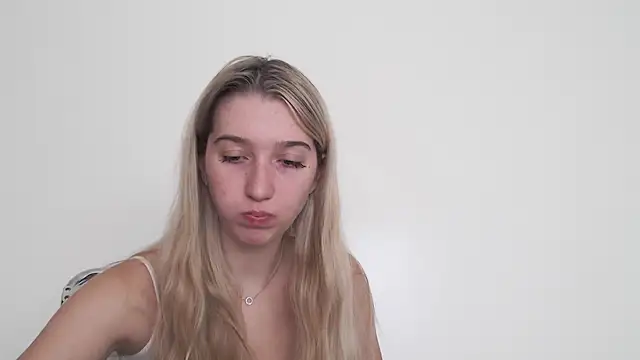 Lucyreeel  online show from 10.14.25