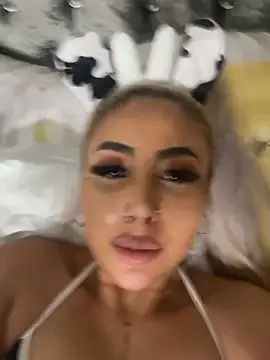 Snapshot of zara_bellexx chatting on 02.23.26 zara bellexx online show from 02.23.26