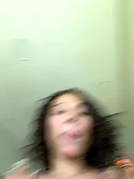 Snapshot of Bombomziin chatting on 10.17.25 Bombomziin online show from 10.17.25