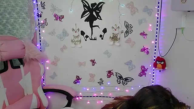 Snapshot of luna00bella7 chatting on 11.12.25 luna00bella7 online show from 11.12.25