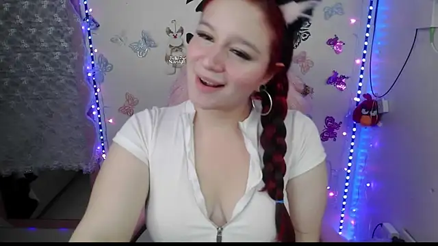 Snapshot of luna00bella7 chatting on 11.30.25 luna00bella7 online show from 11.30.25