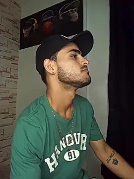 Snapshot of Master_King_Crazzy777 chatting on 10.11.25 Master King Crazzy777 online show from 10.11.25