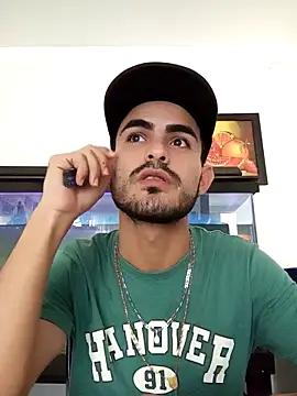 Snapshot of Master_King_Crazzy777 chatting on 10.16.25 Master King Crazzy777 online show from 10.16.25