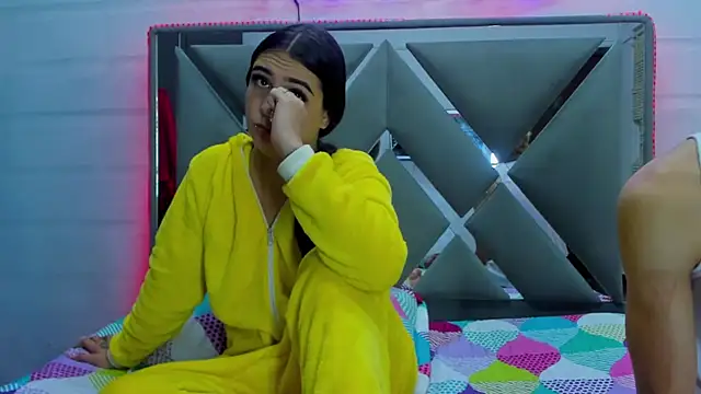 Snapshot of CutestCoupleEver chatting on 11.15.25 CutestCoupleEver online show from 11.15.25