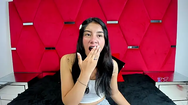 Mia clark18 online show from 11.19.25