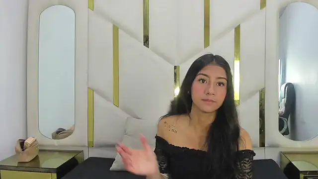 Mia clark18 online show from 11.30.25