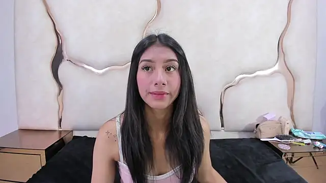 Mia clark18 online show from 12.04.25