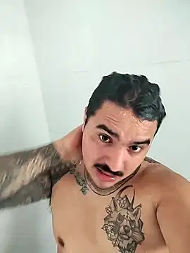 Snapshot of Peter2824 chatting on 10.15.25 Peter2824 online show from 10.15.25