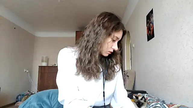 MiaLovelyOne online show from 10.08.25