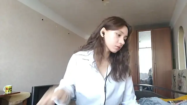 MiaLovelyOne online show from 10.23.25