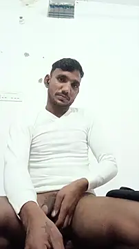 Snapshot of BiggerDickGuy chatting on 01.11.26 BiggerDickGuy online show from 01.11.26