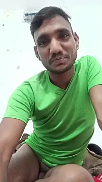 Snapshot of BiggerDickGuy chatting on 01.13.26 BiggerDickGuy online show from 01.13.26