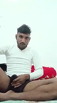 Snapshot of BiggerDickGuy chatting on 01.18.26 BiggerDickGuy online show from 01.18.26