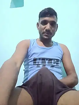 Snapshot of BiggerDickGuy chatting on 02.26.26 BiggerDickGuy online show from 02.26.26