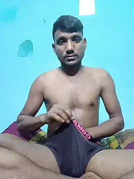 Snapshot of BiggerDickGuy chatting on 02.28.26 BiggerDickGuy online show from 02.28.26