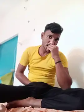 Snapshot of BiggerDickGuy chatting on 03.23.26 BiggerDickGuy online show from 03.23.26