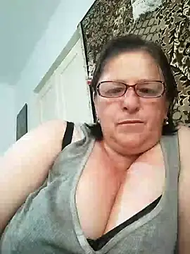 Snapshot of MilaCold5443 chatting on 06.05.26 MilaCold5443 online show from 06.05.26