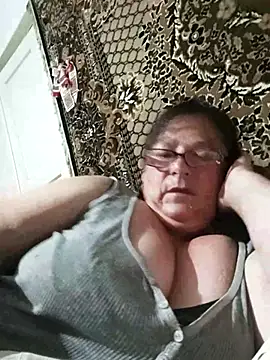 Snapshot of MilaCold5443 chatting on 06.14.26 MilaCold5443 online show from 06.14.26