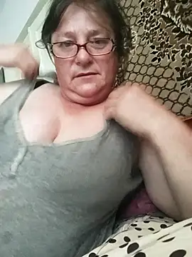 Snapshot of MilaCold5443 chatting on 06.27.26 MilaCold5443 online show from 06.27.26