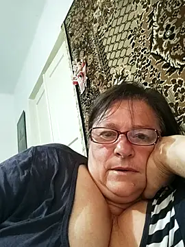 Snapshot of MilaCold5443 chatting on 07.23.26 MilaCold5443 online show from 07.23.26