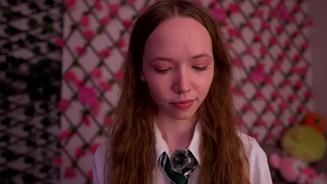 Petite Polly online show from 10.18.25