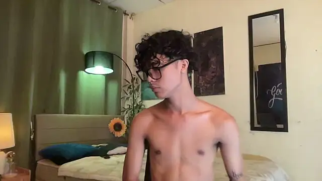 Snapshot of AsianCarl chatting on 11.09.25 AsianCarl online show from 11.09.25