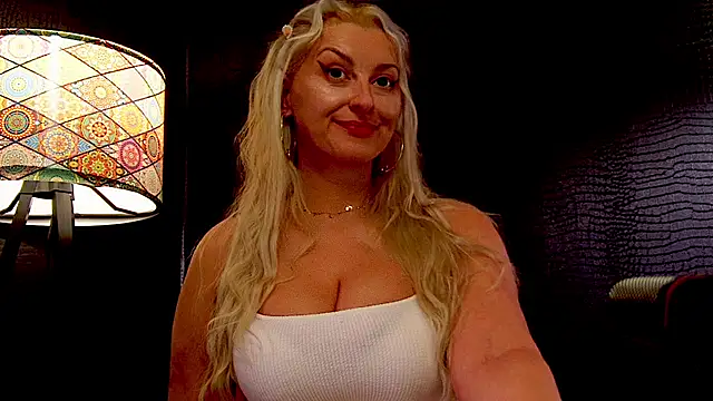 Snapshot of LeticiaReys chatting on 01.17.26 LeticiaReys online show from 01.17.26