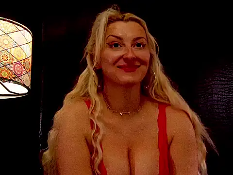 Snapshot of LeticiaReys chatting on 02.02.26 LeticiaReys online show from 02.02.26