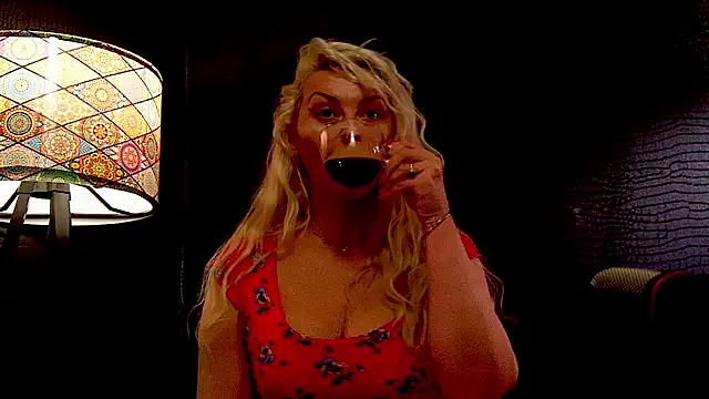 Snapshot of LeticiaReys chatting on 02.23.26 LeticiaReys online show from 02.23.26