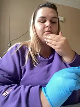 Snapshot of Vita6777 chatting on 11.27.25 Vita6777 online show from 11.27.25