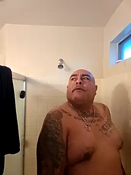 B1GLO online show from 11.11.25