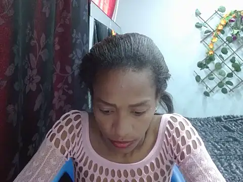 Snapshot of Melani_ebony chatting on 11.14.25 Melani ebony online show from 11.14.25