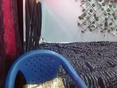 Snapshot of Melani_ebony chatting on 11.21.25 Melani ebony online show from 11.21.25