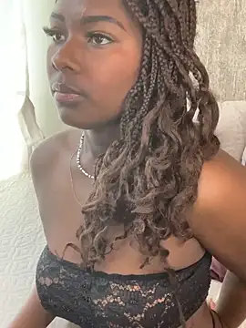 Snapshot of KarinaFlowers_ chatting on 10.23.25 KarinaFlowers online show from 10.23.25