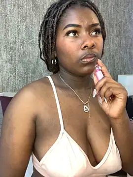 Snapshot of KarinaFlowers_ chatting on 10.28.25 KarinaFlowers online show from 10.28.25