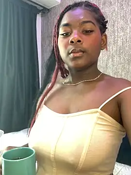 Snapshot of KarinaFlowers_ chatting on 12.02.25 KarinaFlowers online show from 12.02.25