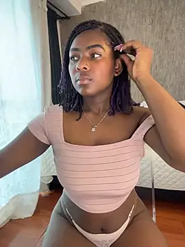 Snapshot of KarinaFlowers_ chatting on 07.15.26 KarinaFlowers online show from 07.15.26