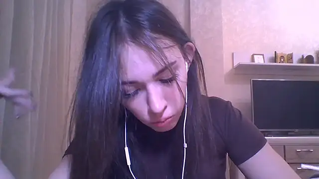 CeyaLier online show from 11.05.25