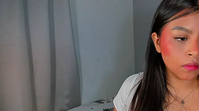 Jenn W online show from 11.08.25